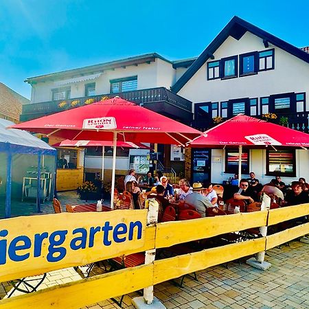 Landgasthof Und Pension Zum Loewen Bischofsheim an der Rhön Buitenkant foto