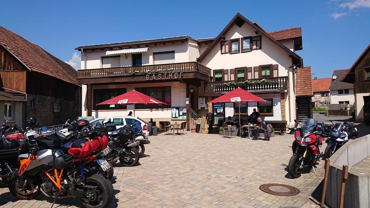 Landgasthof Und Pension Zum Loewen Bischofsheim an der Rhön Buitenkant foto